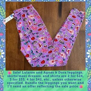 NWT Agnes & Dora Emoji Print Leggings Size Large